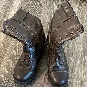 Brown Combat Boots Target 7.5
